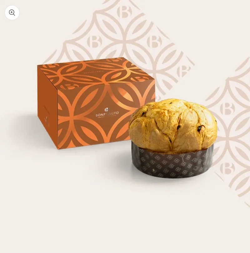 Panettone con confezione arancione decorata